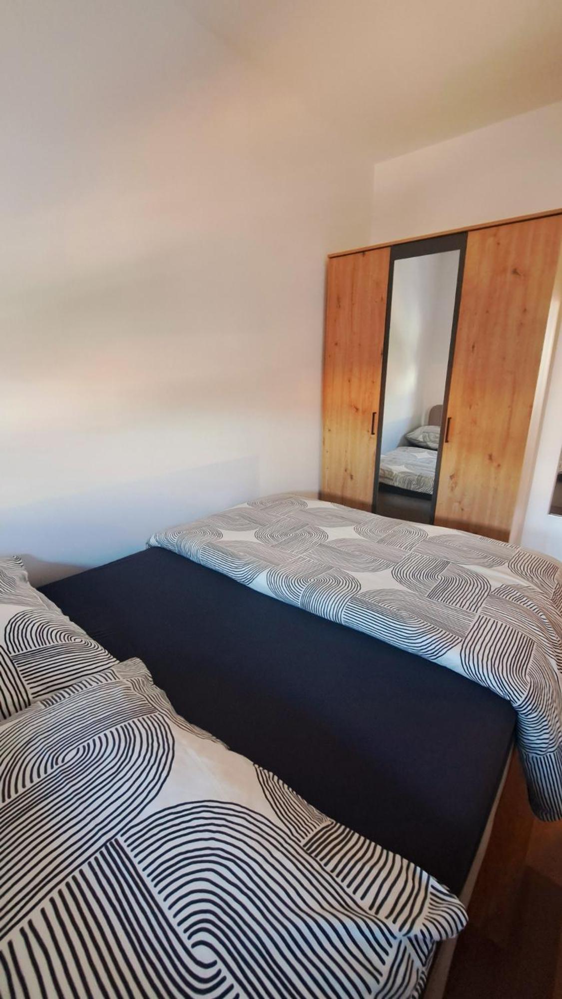Lera Apartment-Free Public Parking Nearby 萨格勒布 外观 照片