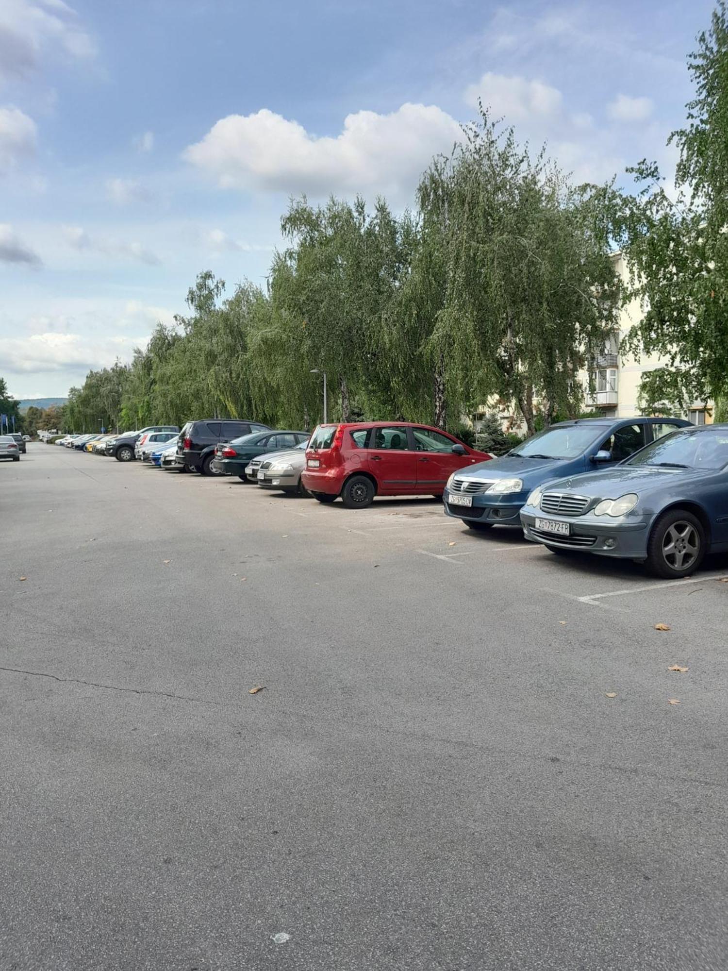 Lera Apartment-Free Public Parking Nearby 萨格勒布 外观 照片